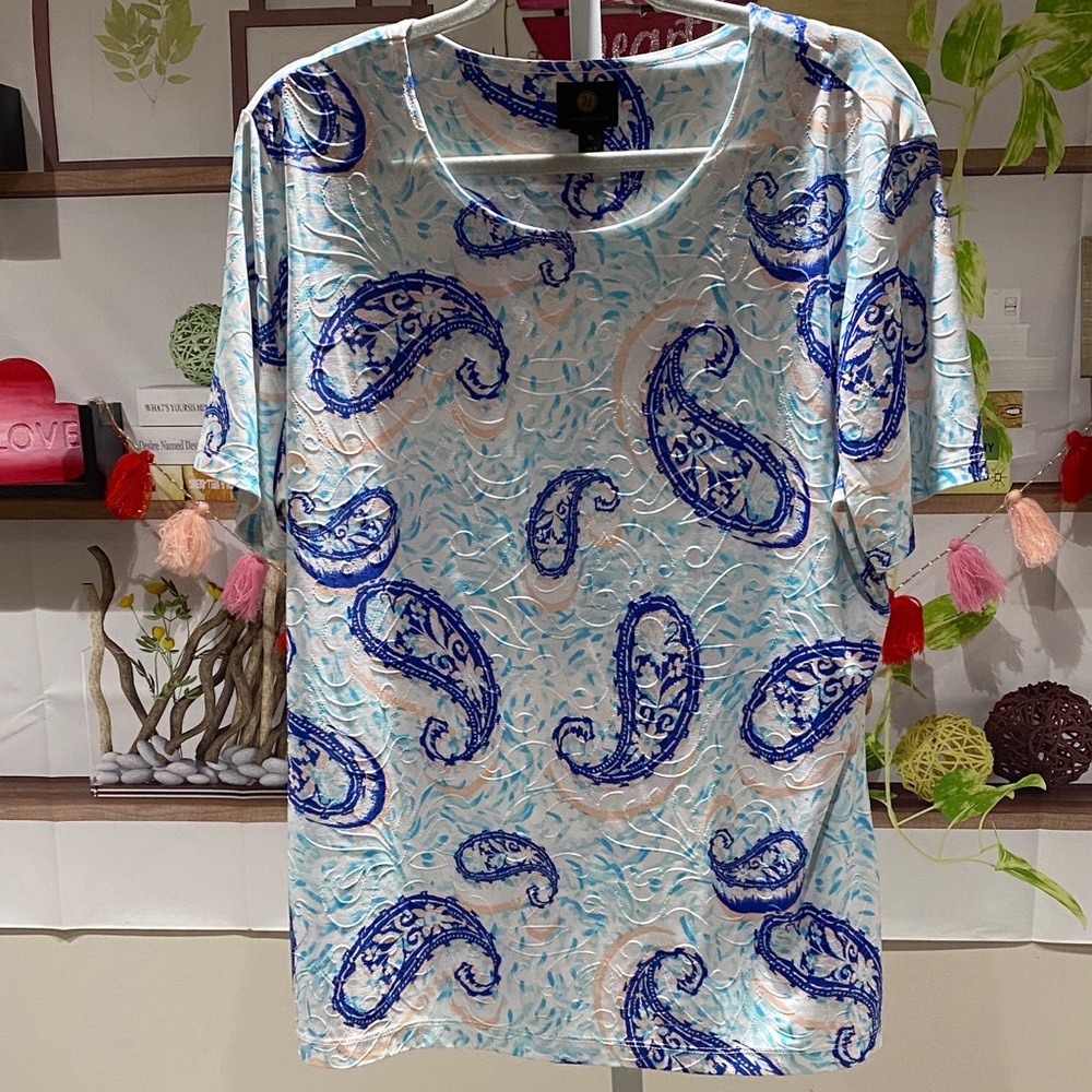 JM Collection Light Blue and Navy Paisley Short Sleeve Top XL. Ptp is 24.